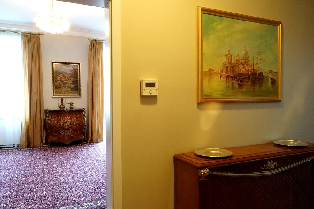 Vip Apartment an den Thermen Baden-Baden Buitenkant foto